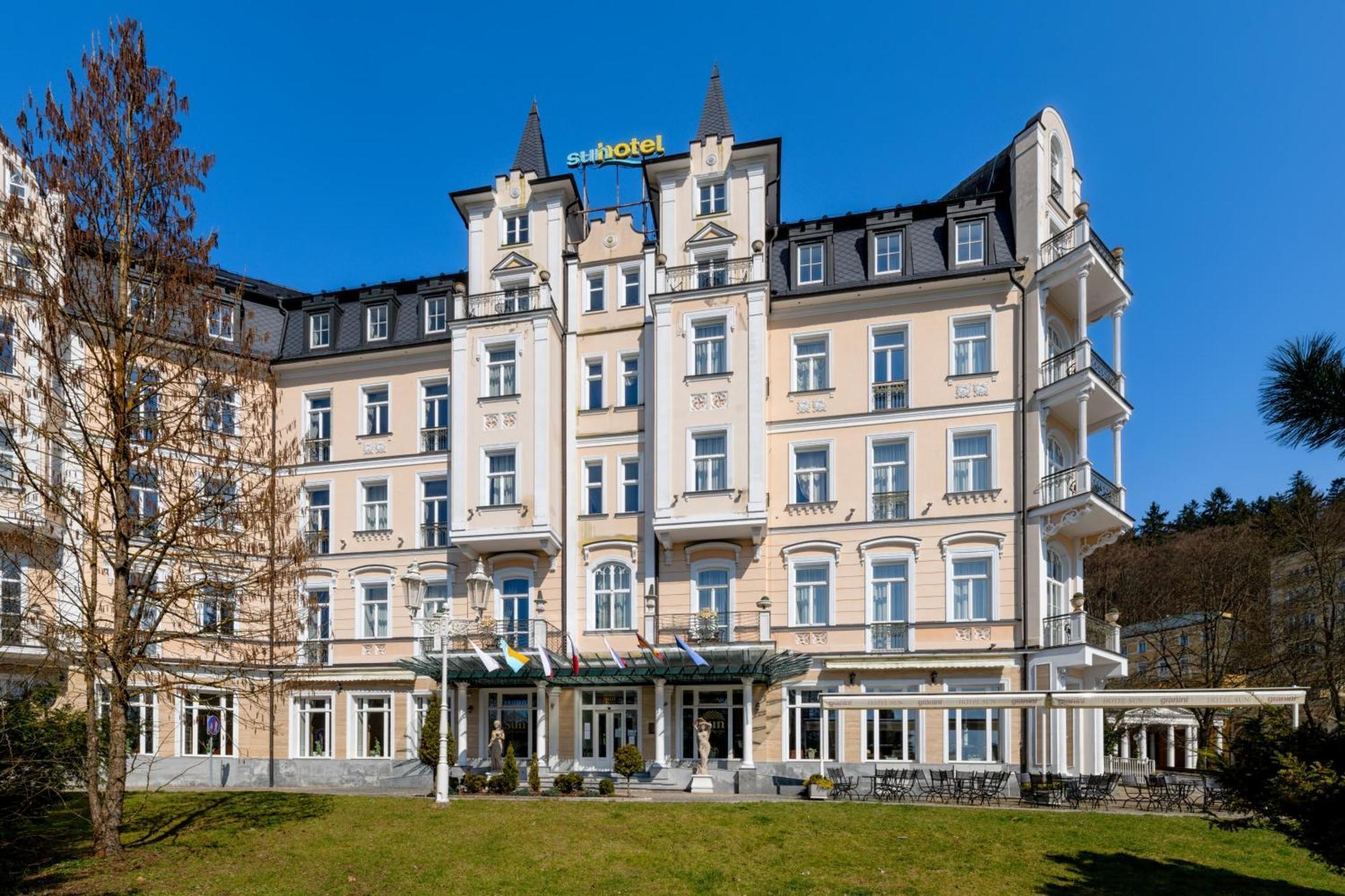Sun Palace Wellness Hotel Marianske Lazne Exterior photo