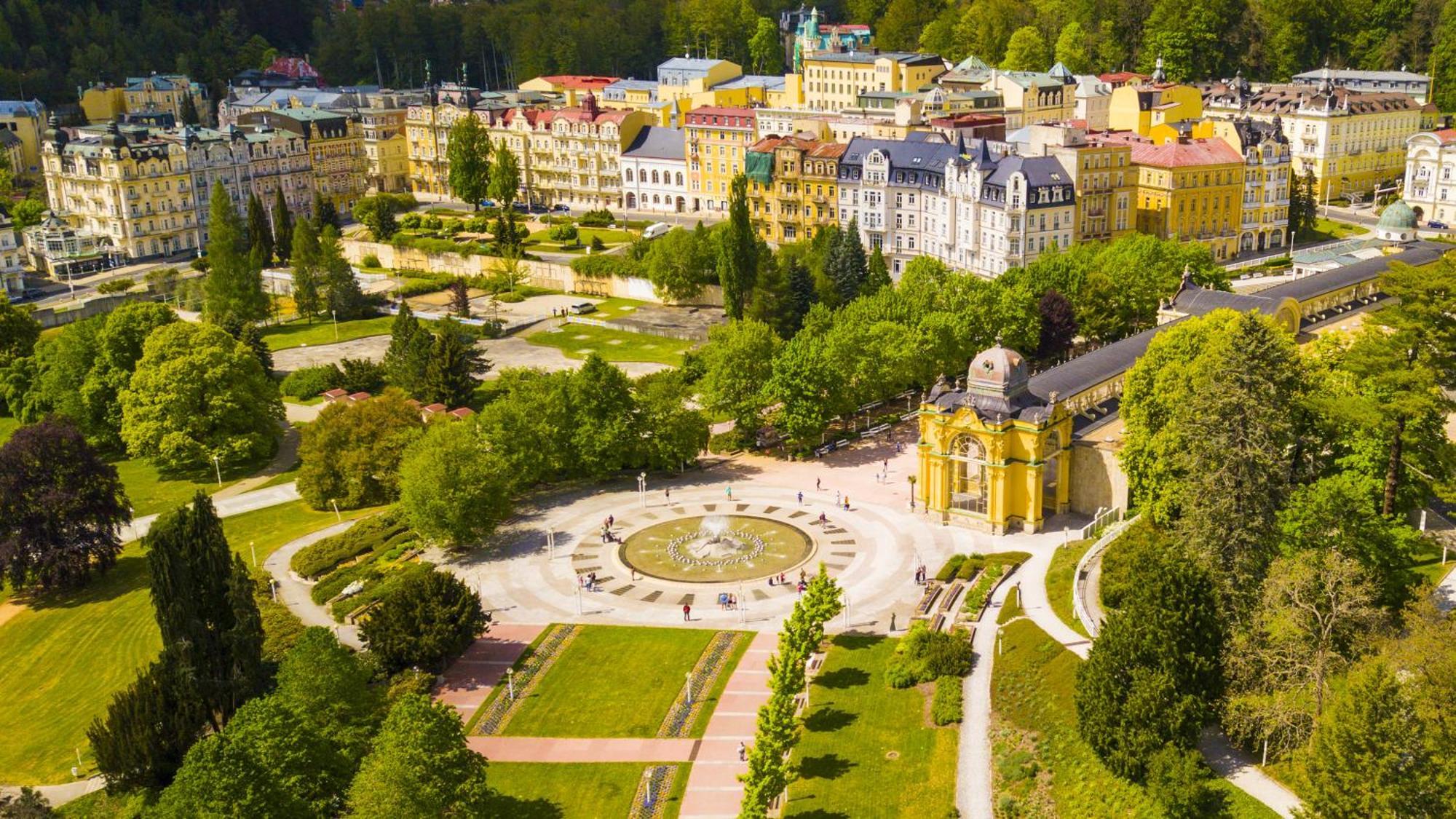Sun Palace Wellness Hotel Marianske Lazne Exterior photo