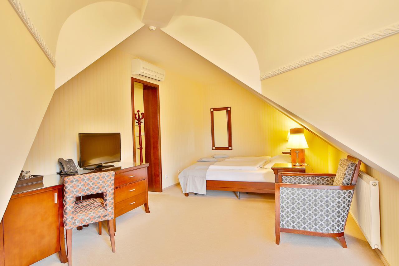 Sun Palace Wellness Hotel Marianske Lazne Exterior photo