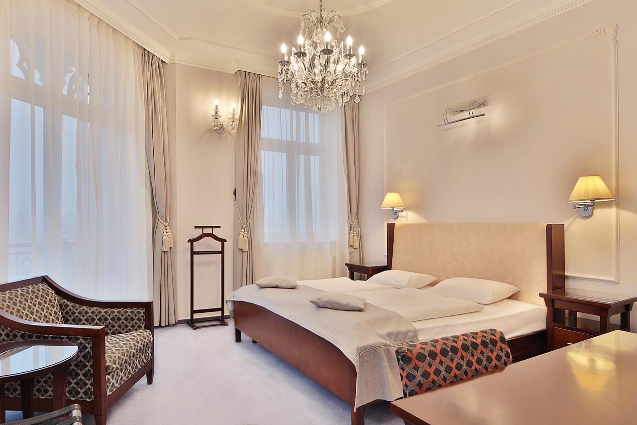 Sun Palace Wellness Hotel Marianske Lazne Exterior photo